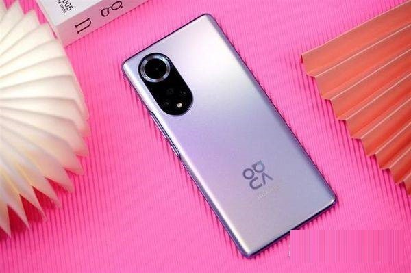 分享华为nova9Pro怎么充值公交卡?华为nova9Pro充值公交卡教程。