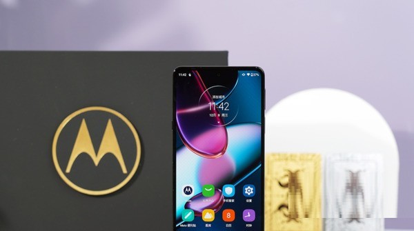 我来分享摩托罗拉edgeX30屏幕怎么样?摩托罗拉edgeX30屏幕介绍。
